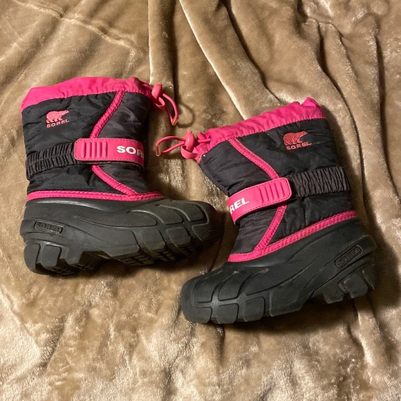 Sorel Flurry Boots - Picture 1 of 5